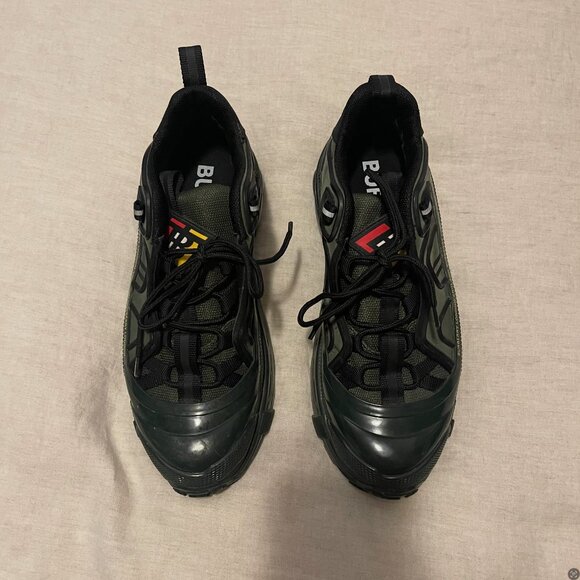 Burberry Nylon And Suede Arthur Sneakers In Green - Picture 5 of 13